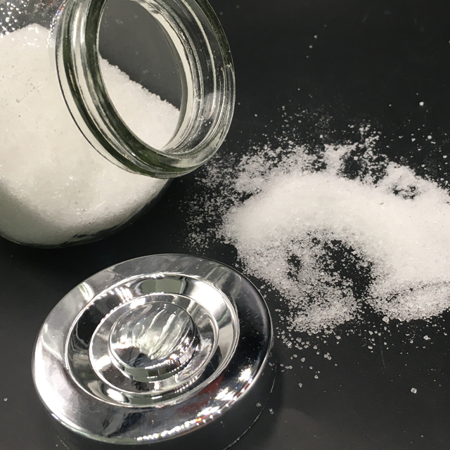 白色結晶性粉末クエン酸食品グレードの工業用グレードのクエン酸無水価格